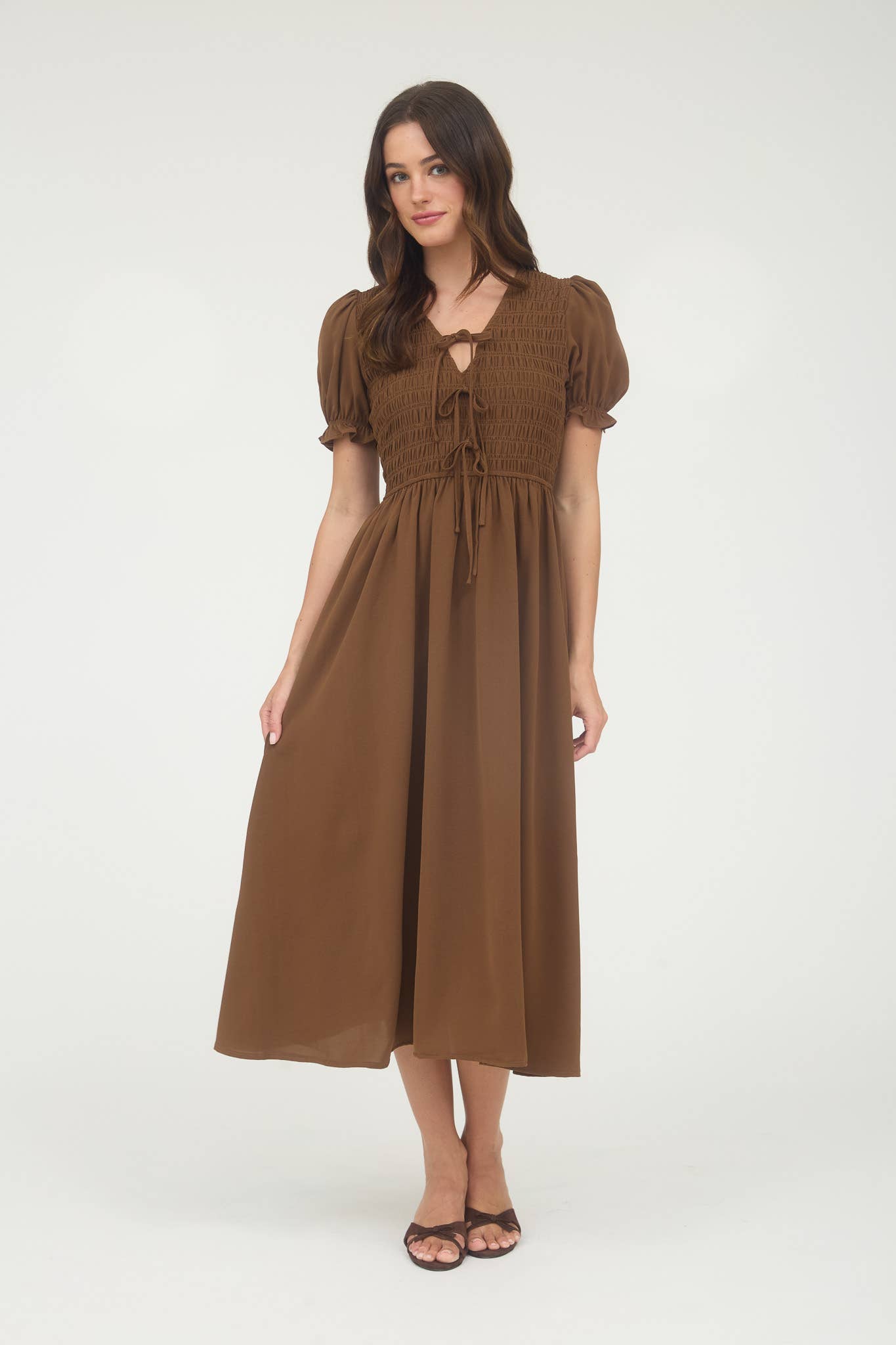 V NECK FRONT TIE SMOCKED PUFF SLEEVE MIDI DRESS: NAVY